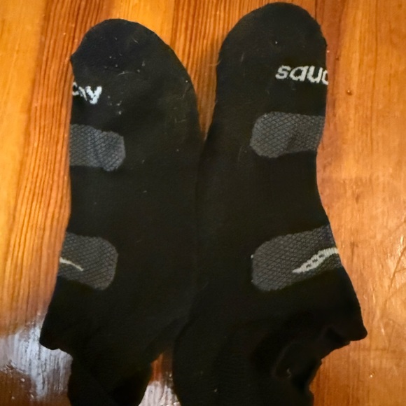 Saucony Black Performance Socks - Picture 1 of 1